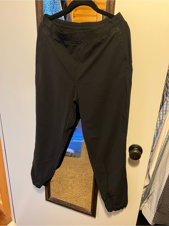 lululemon athletica Pants - Women’s Lululemon Black Lightweight Jogger Pants